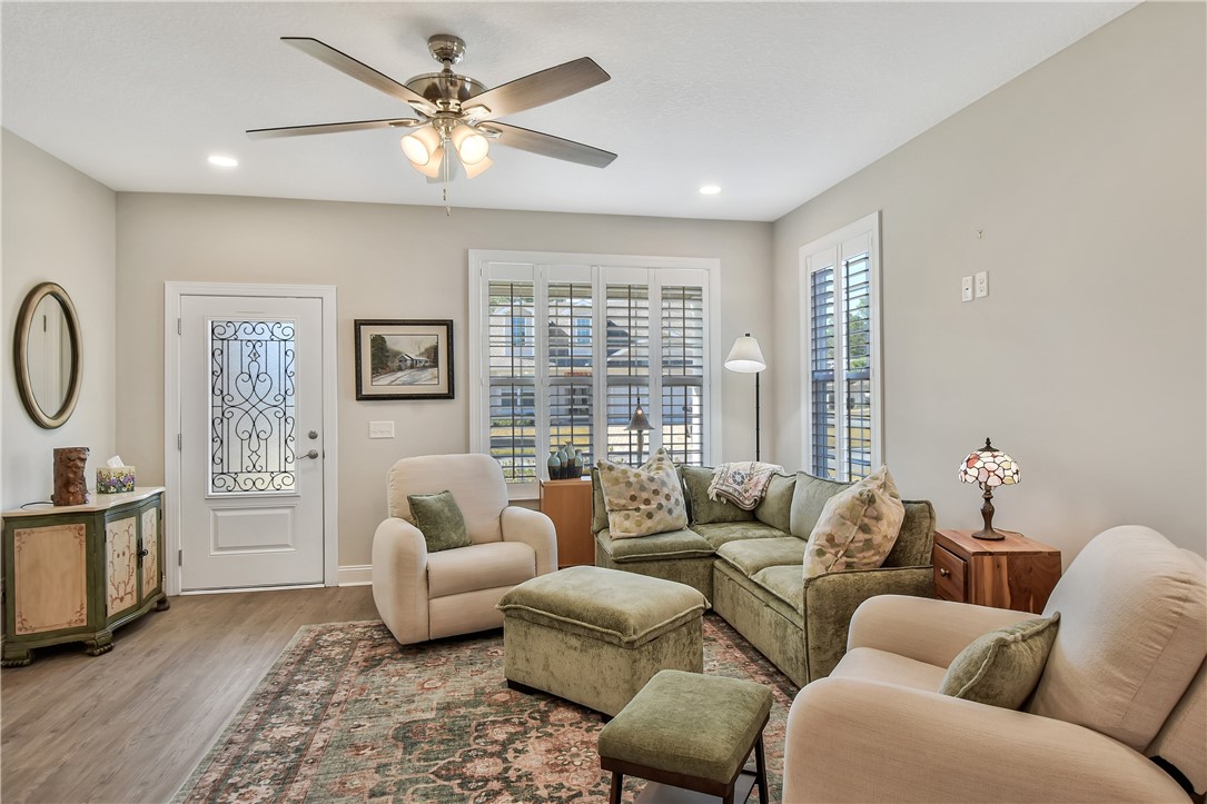 Brunswick, Georgia 31525, United States, 3 Bedrooms Bedrooms, ,2 BathroomsBathrooms,Residential,Active,244751