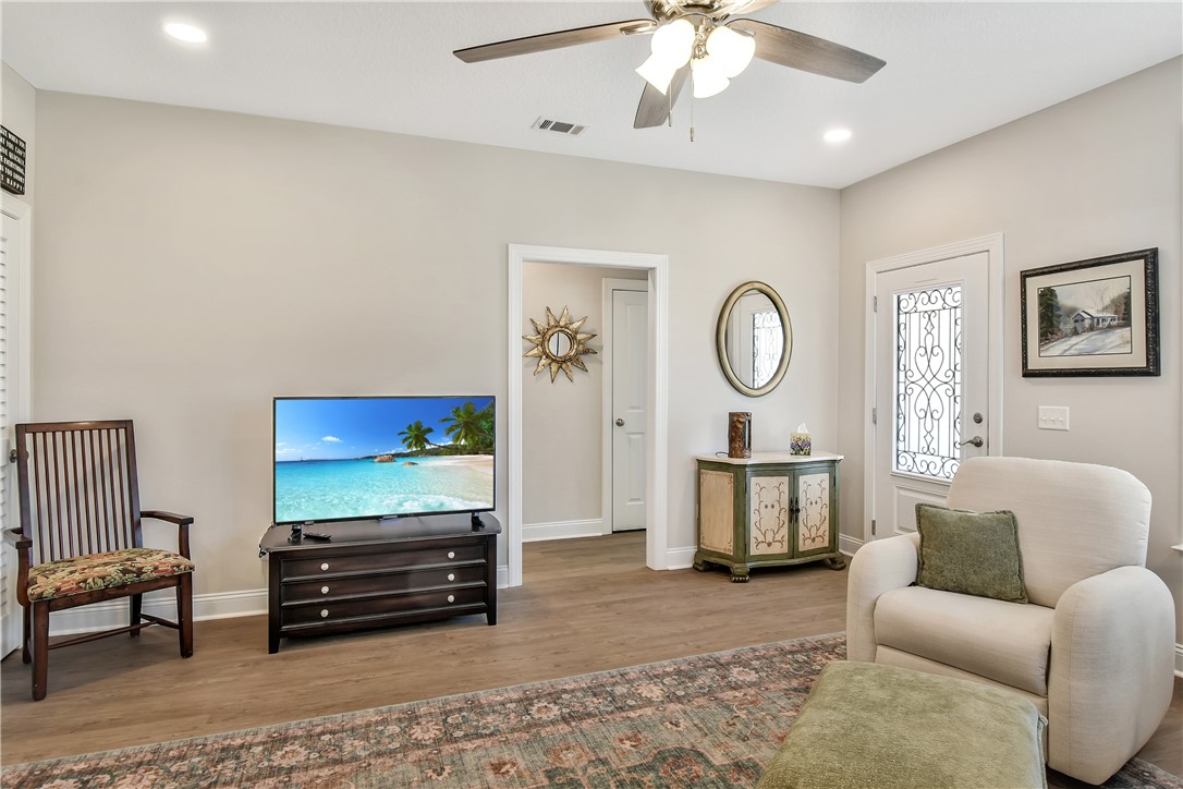 Brunswick, Georgia 31525, United States, 3 Bedrooms Bedrooms, ,2 BathroomsBathrooms,Residential,Active,244751