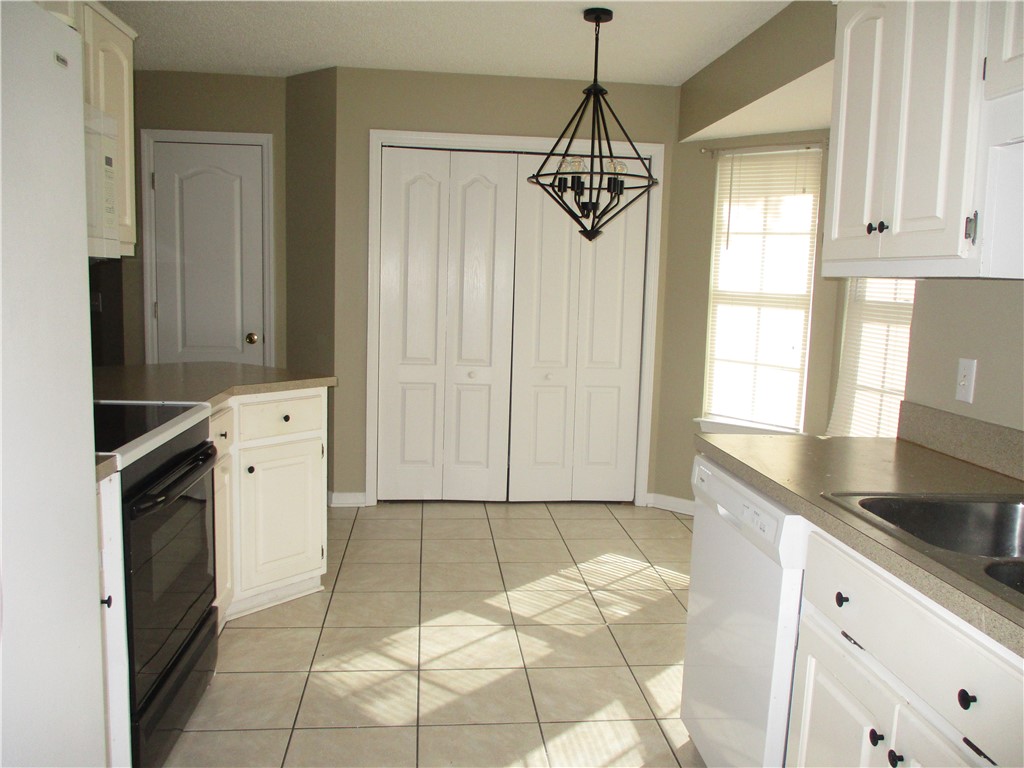 Brunswick, Georgia 31520, United States, 2 Bedrooms Bedrooms, ,2 BathroomsBathrooms,Residential,Active,203068