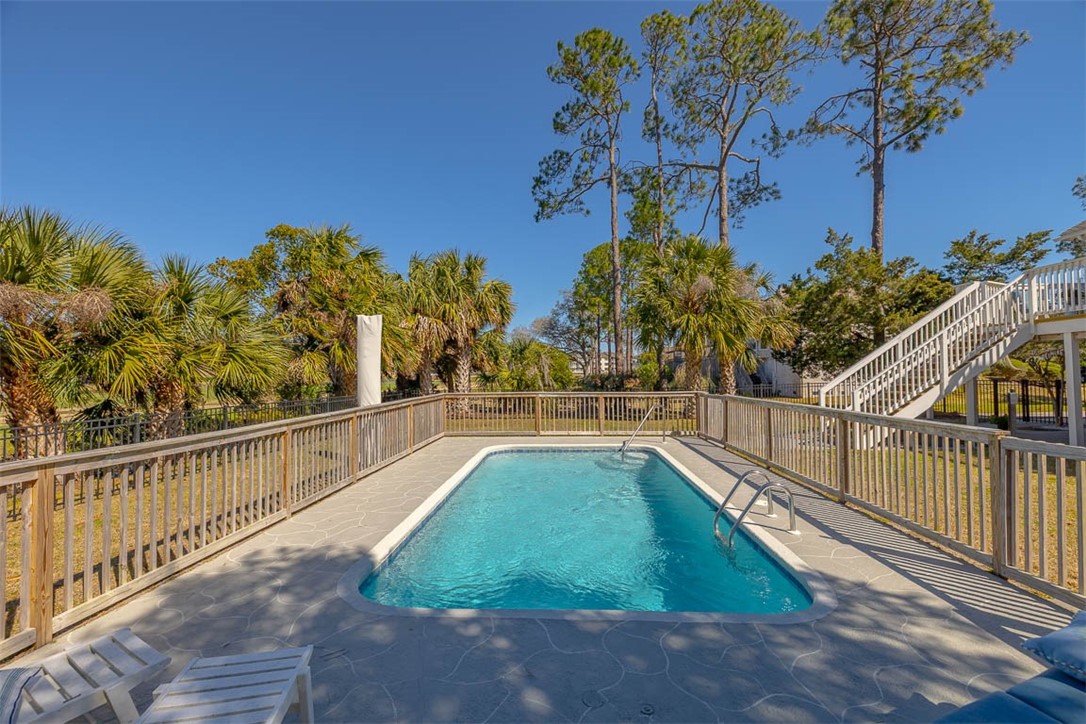 St Simons Island, Georgia 31522, United States, 5 Bedrooms Bedrooms, ,3 BathroomsBathrooms,Residential,Active,84267