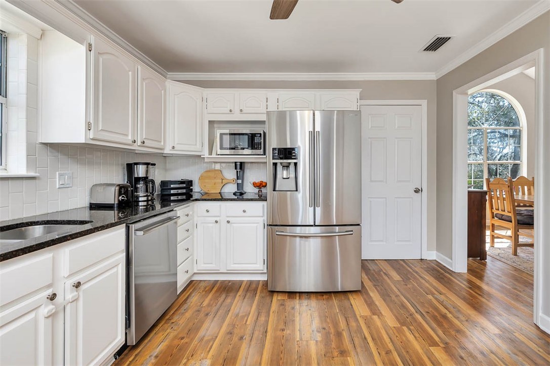 St Simons Island, Georgia 31522, United States, 5 Bedrooms Bedrooms, ,3 BathroomsBathrooms,Residential,Active,84267