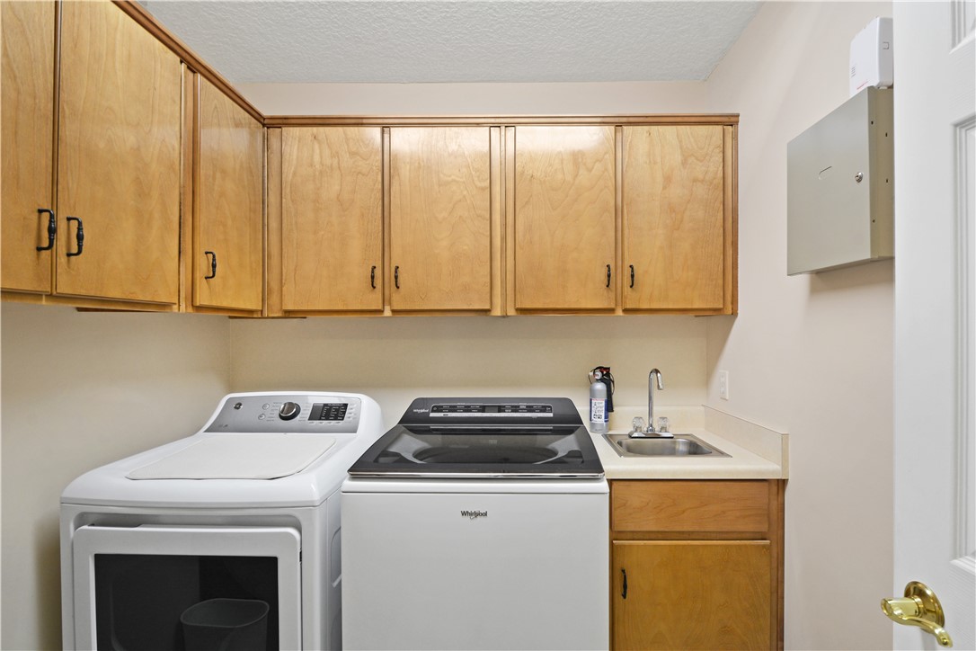 Brunswick, Georgia 31525, United States, 4 Bedrooms Bedrooms, ,2 BathroomsBathrooms,Residential,Pending,124641