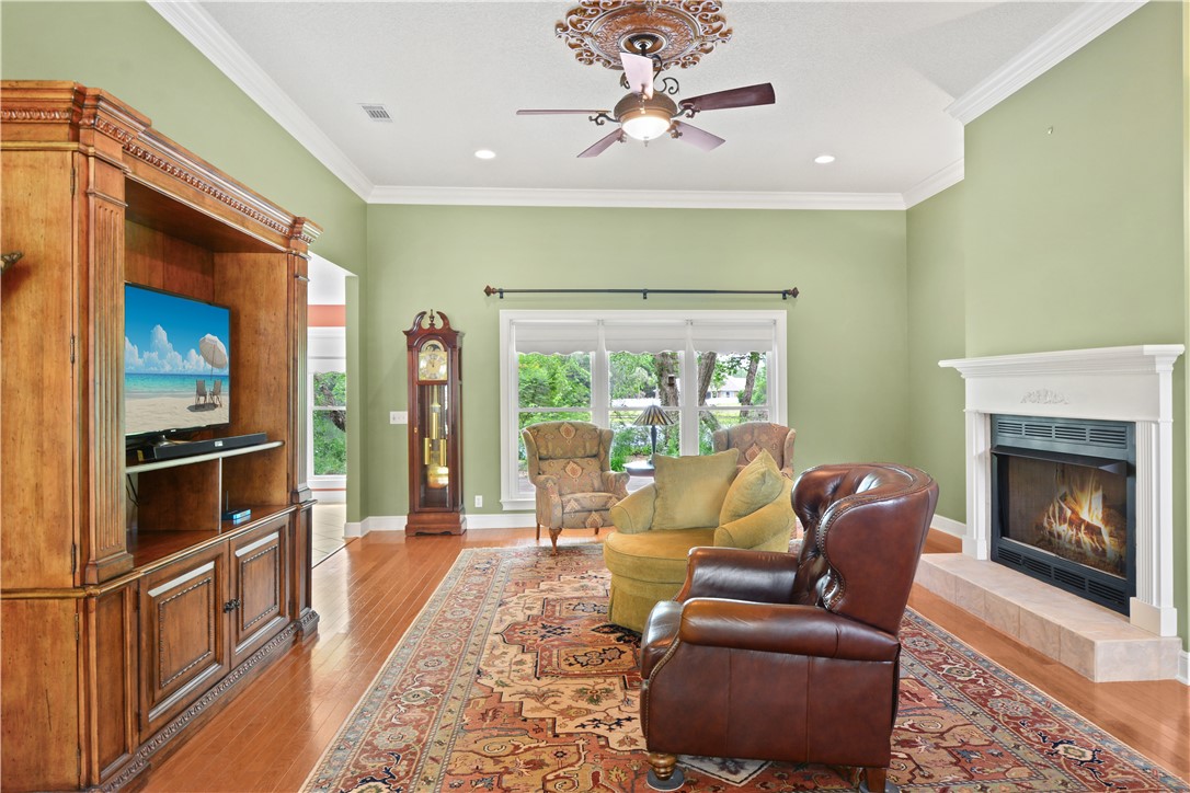 Brunswick, Georgia 31525, United States, 4 Bedrooms Bedrooms, ,2 BathroomsBathrooms,Residential,Pending,124641