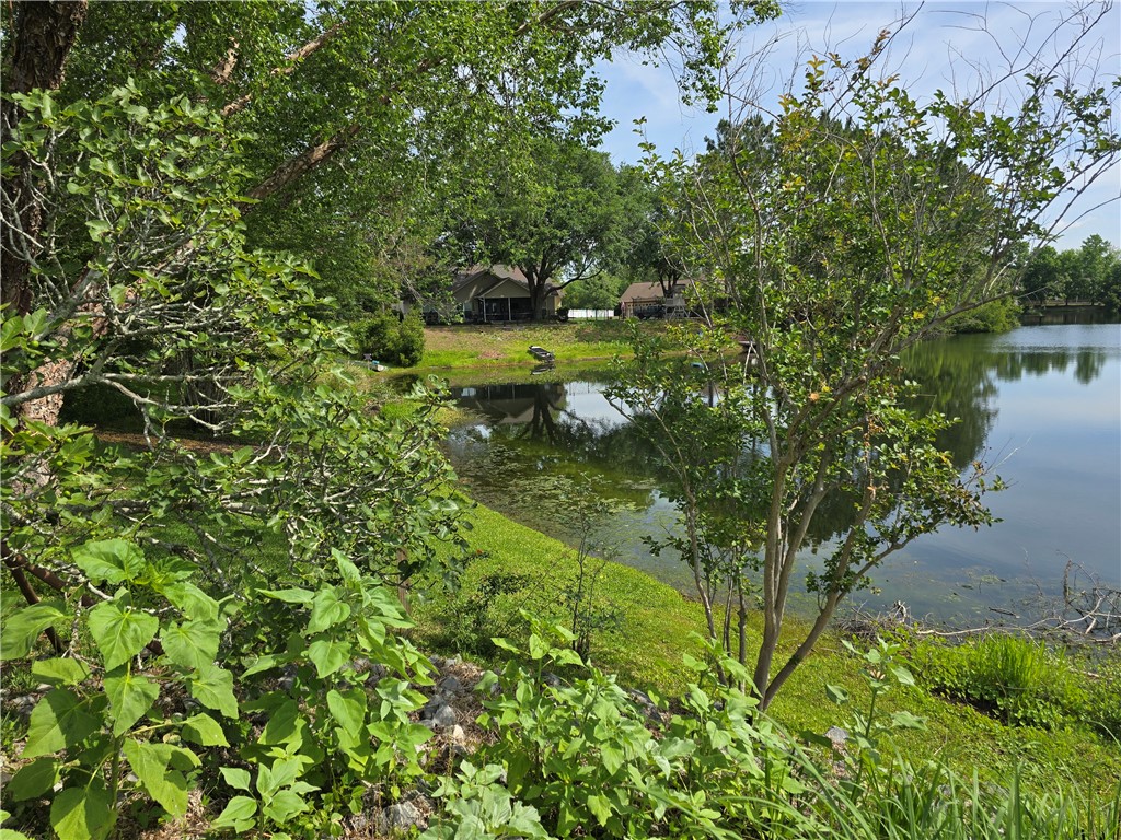 Brunswick, Georgia 31525, United States, 4 Bedrooms Bedrooms, ,2 BathroomsBathrooms,Residential,Pending,124641