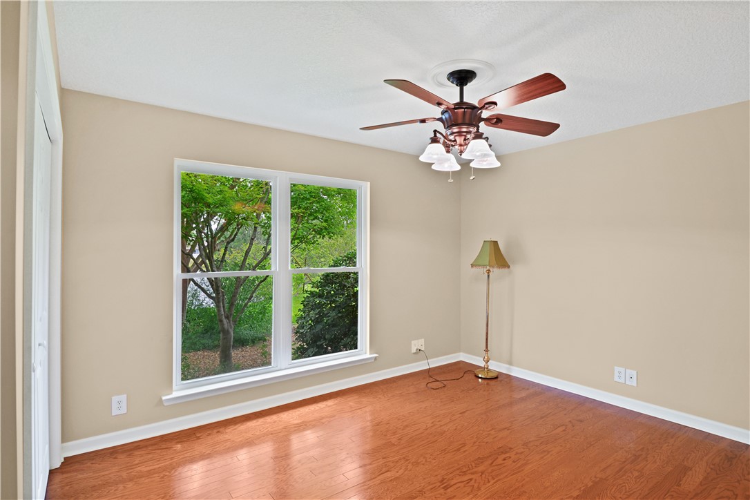 Brunswick, Georgia 31525, United States, 4 Bedrooms Bedrooms, ,2 BathroomsBathrooms,Residential,Pending,124641