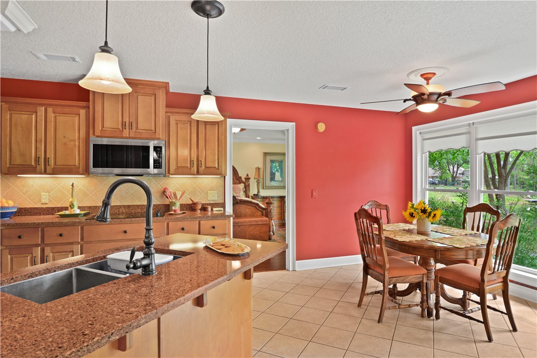 Brunswick, Georgia 31525, United States, 4 Bedrooms Bedrooms, ,2 BathroomsBathrooms,Residential,Pending,124641