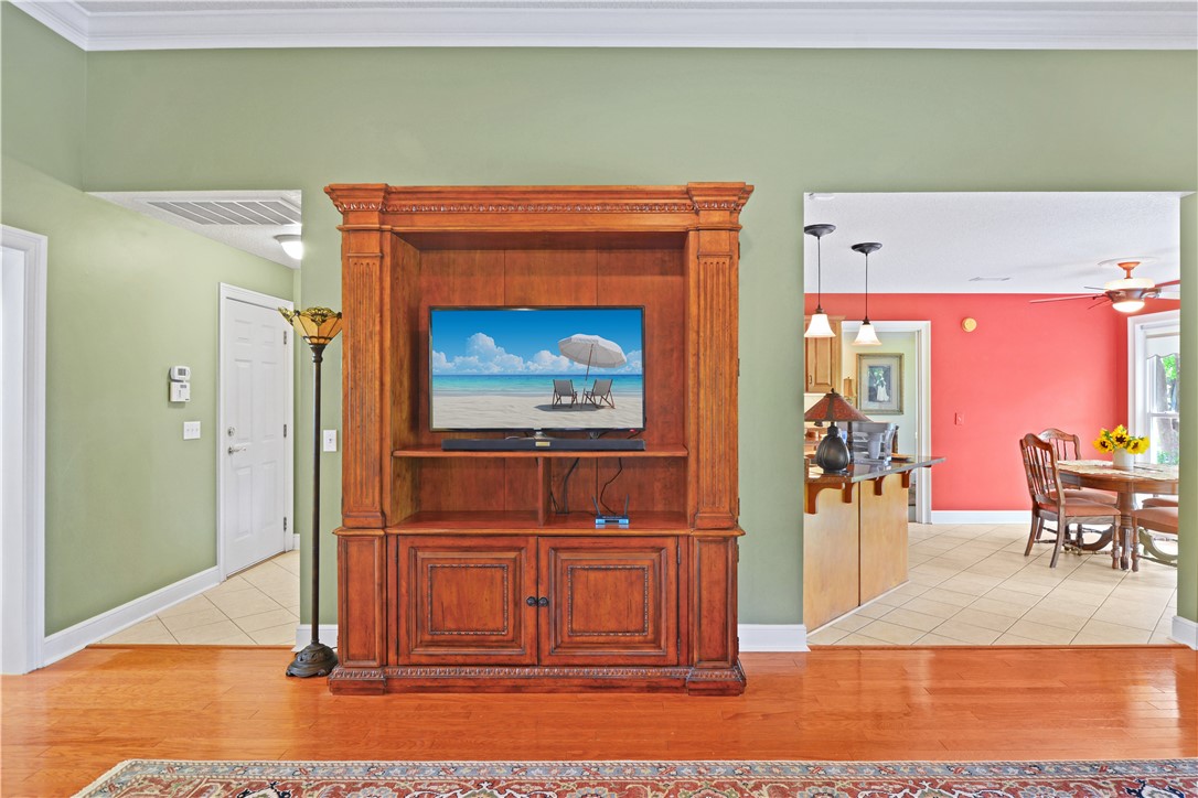 Brunswick, Georgia 31525, United States, 4 Bedrooms Bedrooms, ,2 BathroomsBathrooms,Residential,Pending,124641