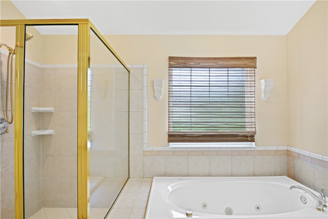 Brunswick, Georgia 31525, United States, 4 Bedrooms Bedrooms, ,2 BathroomsBathrooms,Residential,Pending,124641