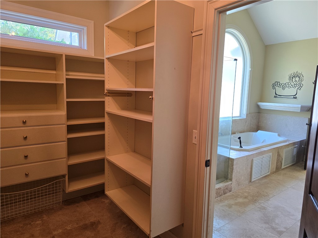 Brunswick, Georgia 31525, United States, 5 Bedrooms Bedrooms, ,5 BathroomsBathrooms,Residential,Active,241303