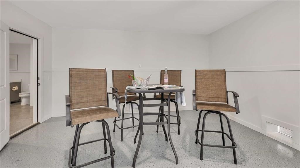 St Simons Island, Georgia 31522, United States, 4 Bedrooms Bedrooms, ,5 BathroomsBathrooms,Residential,Active,85022