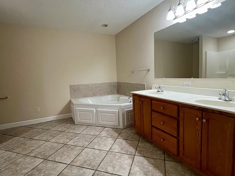 Brunswick, Georgia 31520, United States, 6 Bedrooms Bedrooms, ,4 BathroomsBathrooms,Residential,Pending,26697