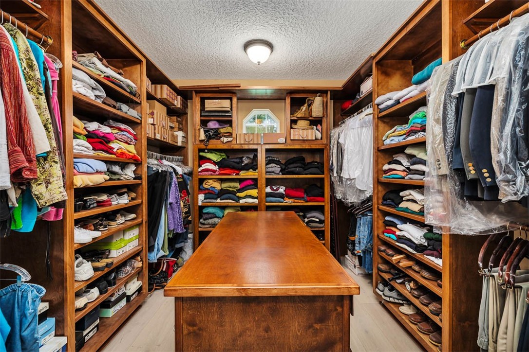 St Simons Island, Georgia 31522, United States, 4 Bedrooms Bedrooms, ,4 BathroomsBathrooms,Residential,Active,198105