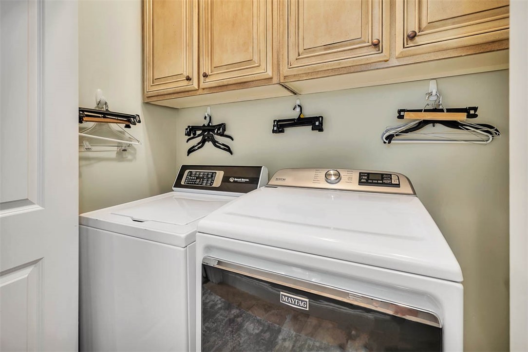 St Simons Island, Georgia 31522, United States, 4 Bedrooms Bedrooms, ,4 BathroomsBathrooms,Residential,Active,22894