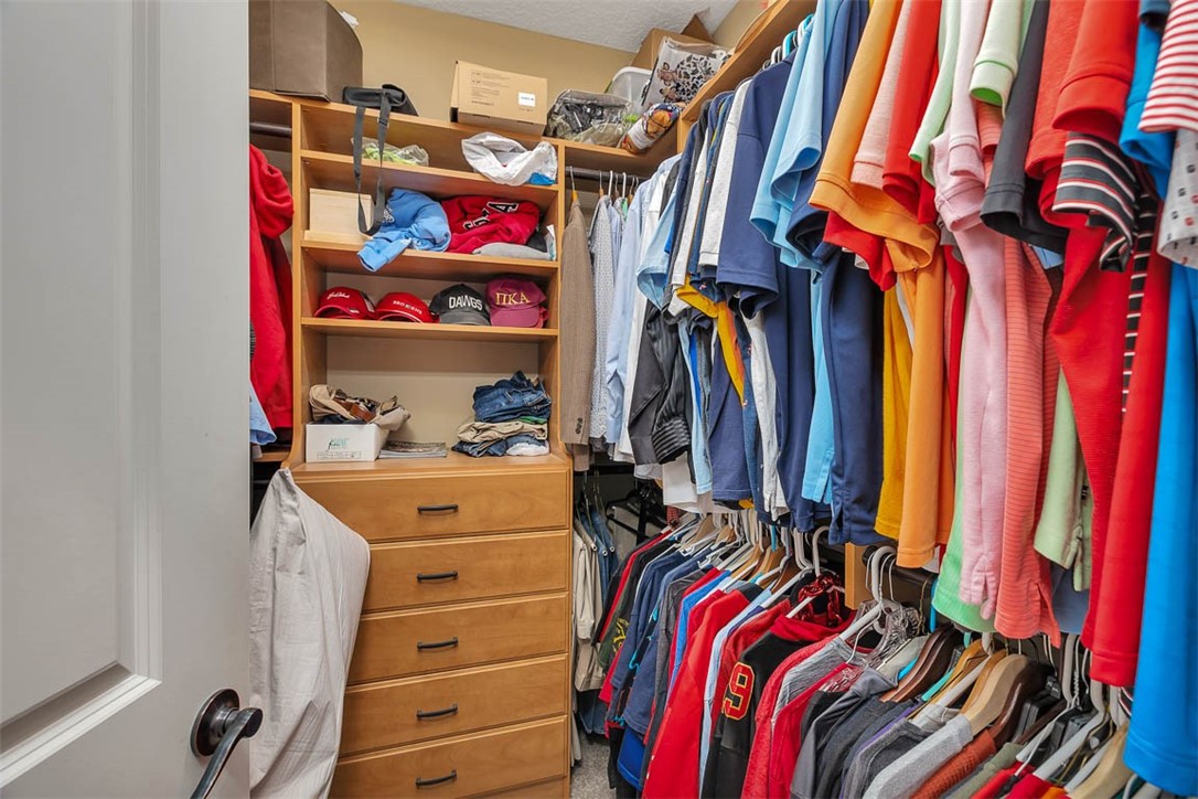 Brunswick, Georgia 31525, United States, 4 Bedrooms Bedrooms, ,4 BathroomsBathrooms,Residential,Pending,7648