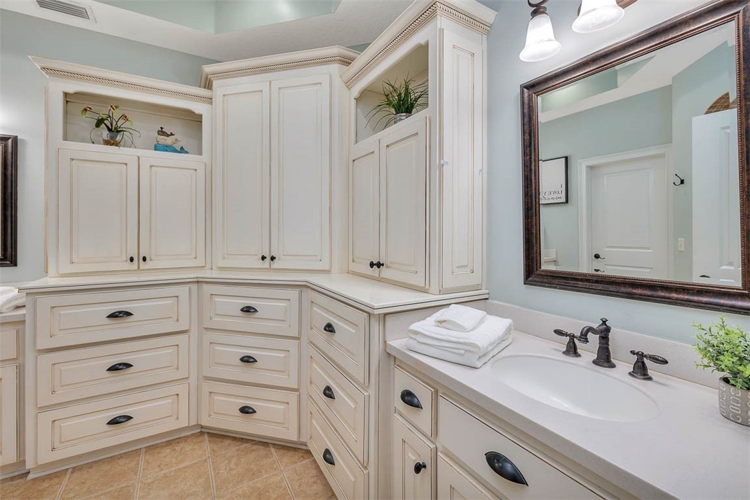 Brunswick, Georgia 31525, United States, 4 Bedrooms Bedrooms, ,4 BathroomsBathrooms,Residential,Pending,7648