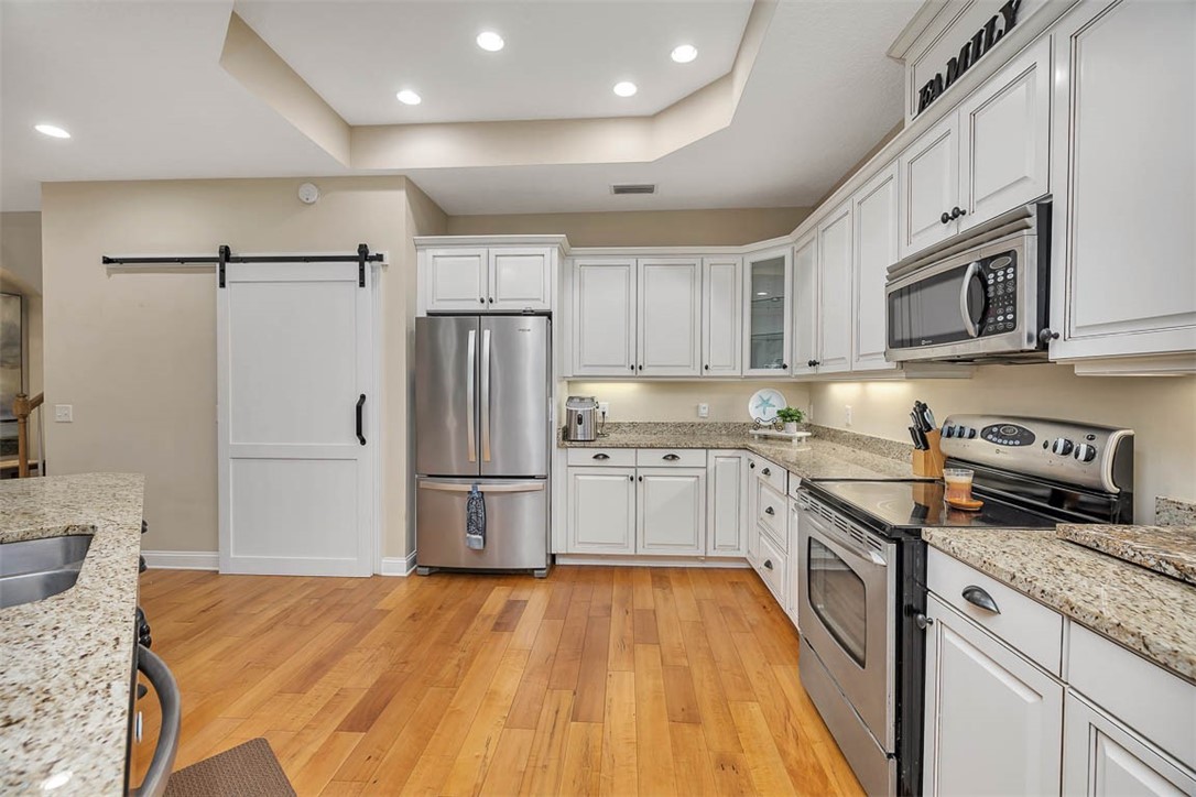 Brunswick, Georgia 31525, United States, 4 Bedrooms Bedrooms, ,4 BathroomsBathrooms,Residential,Pending,7648