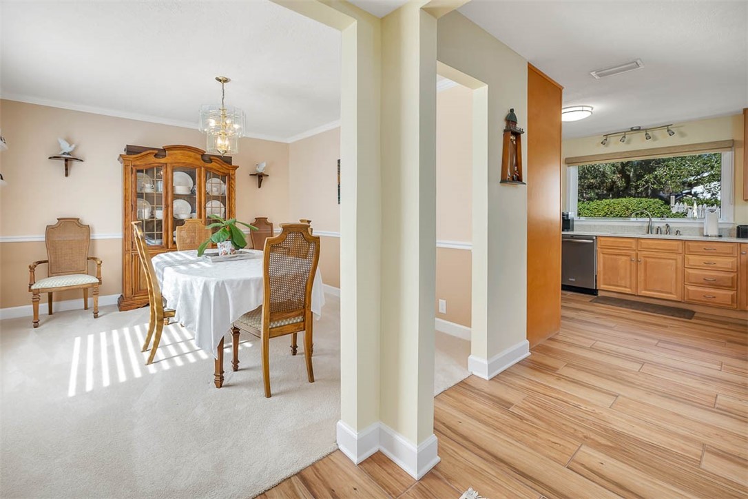 St Simons Island, Georgia 31522, United States, 4 Bedrooms Bedrooms, ,4 BathroomsBathrooms,Residential,Pending,17274