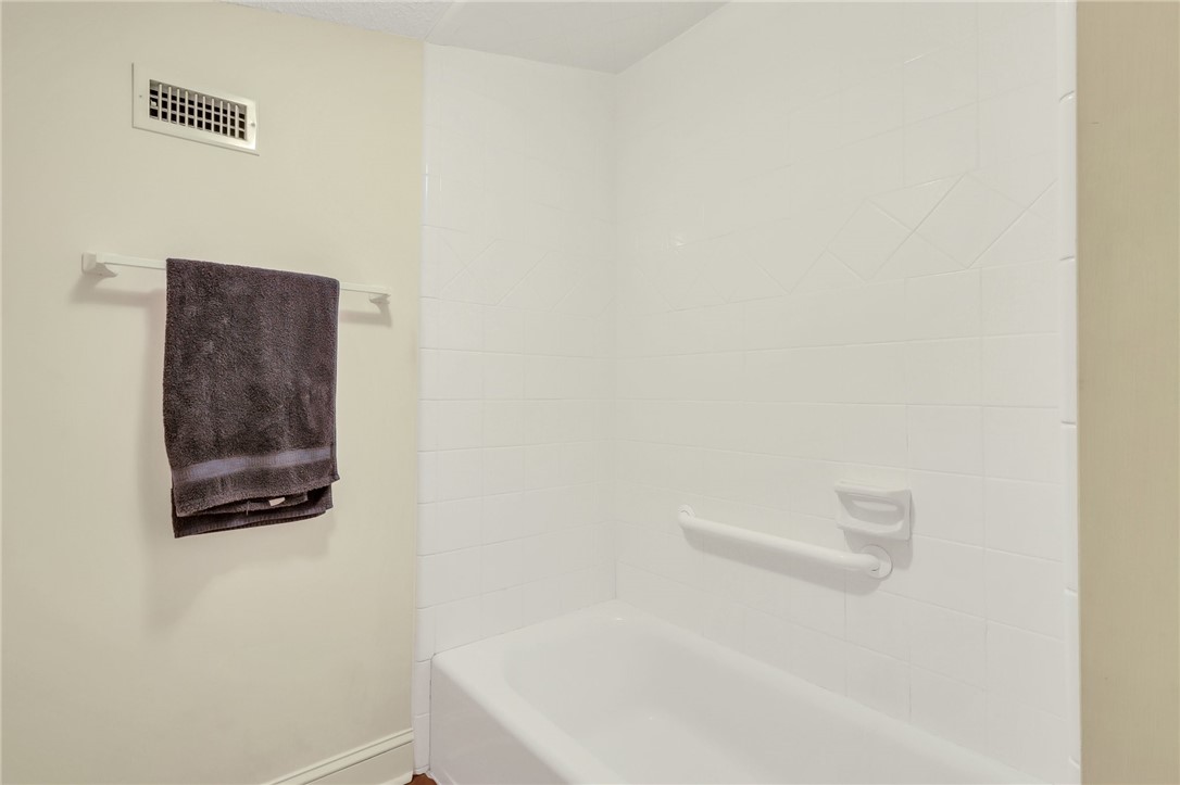 Brunswick, Georgia 31525, United States, 3 Bedrooms Bedrooms, ,3 BathroomsBathrooms,Residential,Active,87933