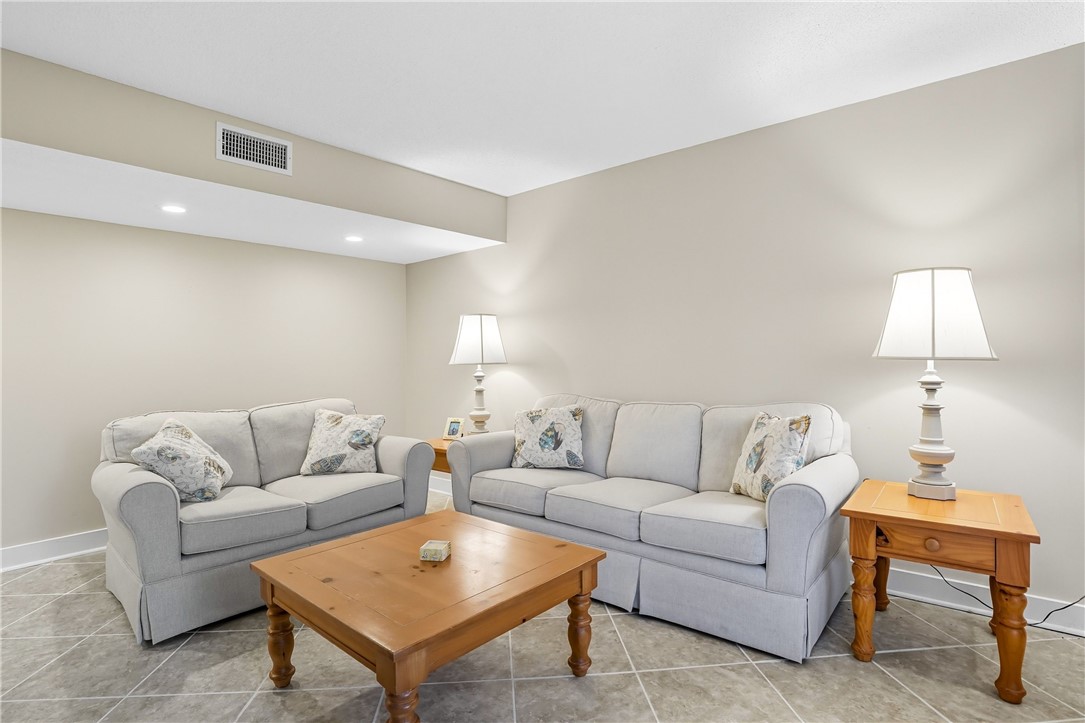 St Simons Island, Georgia 31522, United States, 3 Bedrooms Bedrooms, ,3 BathroomsBathrooms,Residential,Active,221318