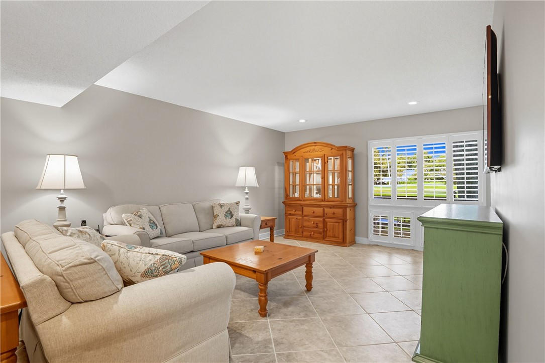 St Simons Island, Georgia 31522, United States, 3 Bedrooms Bedrooms, ,3 BathroomsBathrooms,Residential,Active,221318