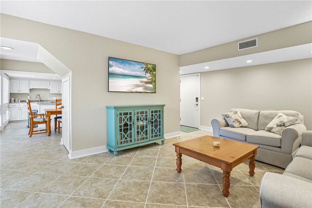 St Simons Island, Georgia 31522, United States, 3 Bedrooms Bedrooms, ,3 BathroomsBathrooms,Residential,Active,221318