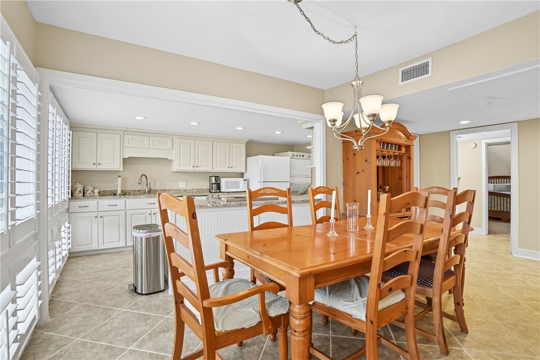 St Simons Island, Georgia 31522, United States, 3 Bedrooms Bedrooms, ,3 BathroomsBathrooms,Residential,Active,221318