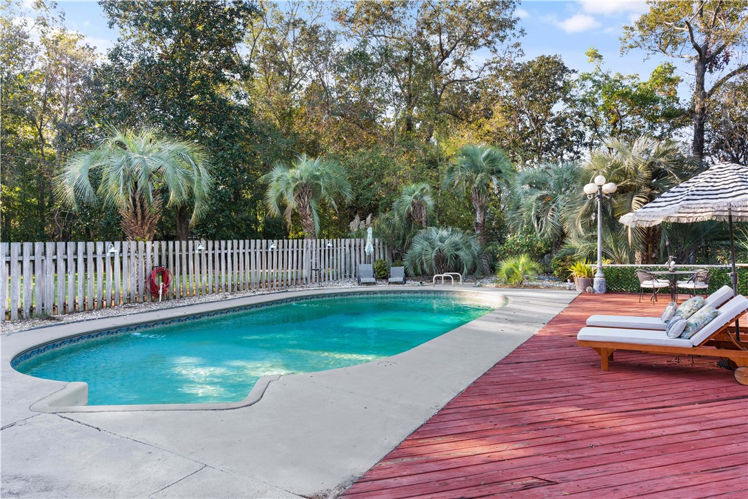 Jesup, Georgia 31545, United States, 3 Bedrooms Bedrooms, ,4 BathroomsBathrooms,Residential,Pending,36345