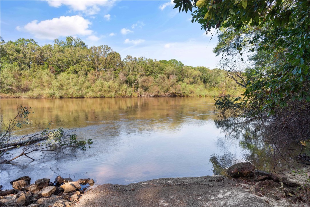 Jesup, Georgia 31545, United States, 3 Bedrooms Bedrooms, ,4 BathroomsBathrooms,Residential,Pending,36345