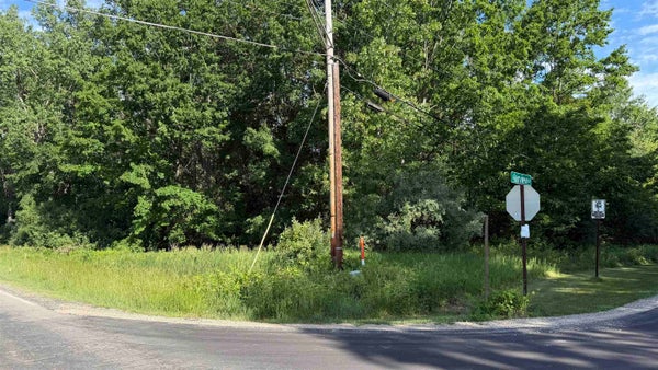 E GORDONVILLE RD, MIDLAND, MI 48640 - Image 282101529e3f6897dc6677caf2e8c4e5/4212355294