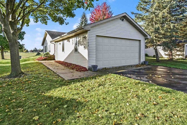 102 WILLOW BND, AUBURN, MI 48611 - Image 3ffb8b9f3b35eaed8809f6c200b6fccd/3802185456