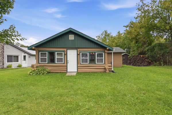 108 CASS ST, HOUGHTON LAKE, MI 48629 - Image b9007d2722850bee7eb9014b1e2bdb07/2103309800