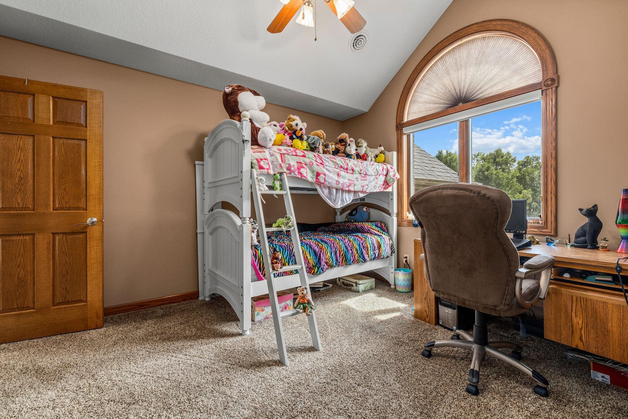 Essexville, Michigan, 48732, United States, 4 Bedrooms Bedrooms, ,6 BathroomsBathrooms,Residential,Active,2035058