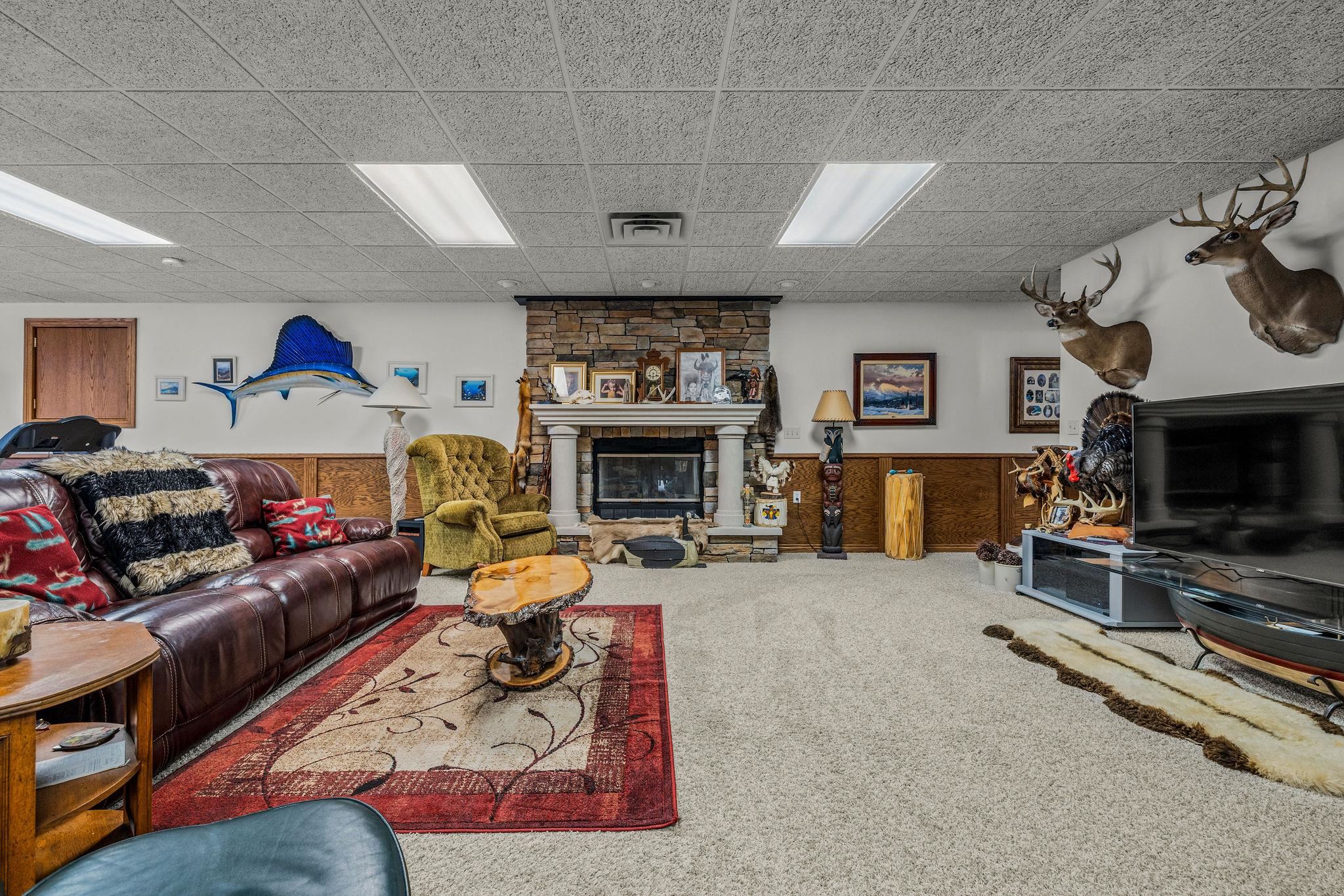 Essexville, Michigan, 48732, United States, 4 Bedrooms Bedrooms, ,6 BathroomsBathrooms,Residential,Active,2035058