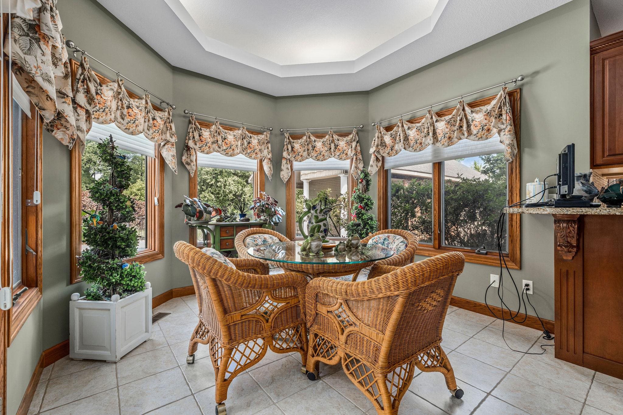 Essexville, Michigan, 48732, United States, 4 Bedrooms Bedrooms, ,6 BathroomsBathrooms,Residential,Active,2035058