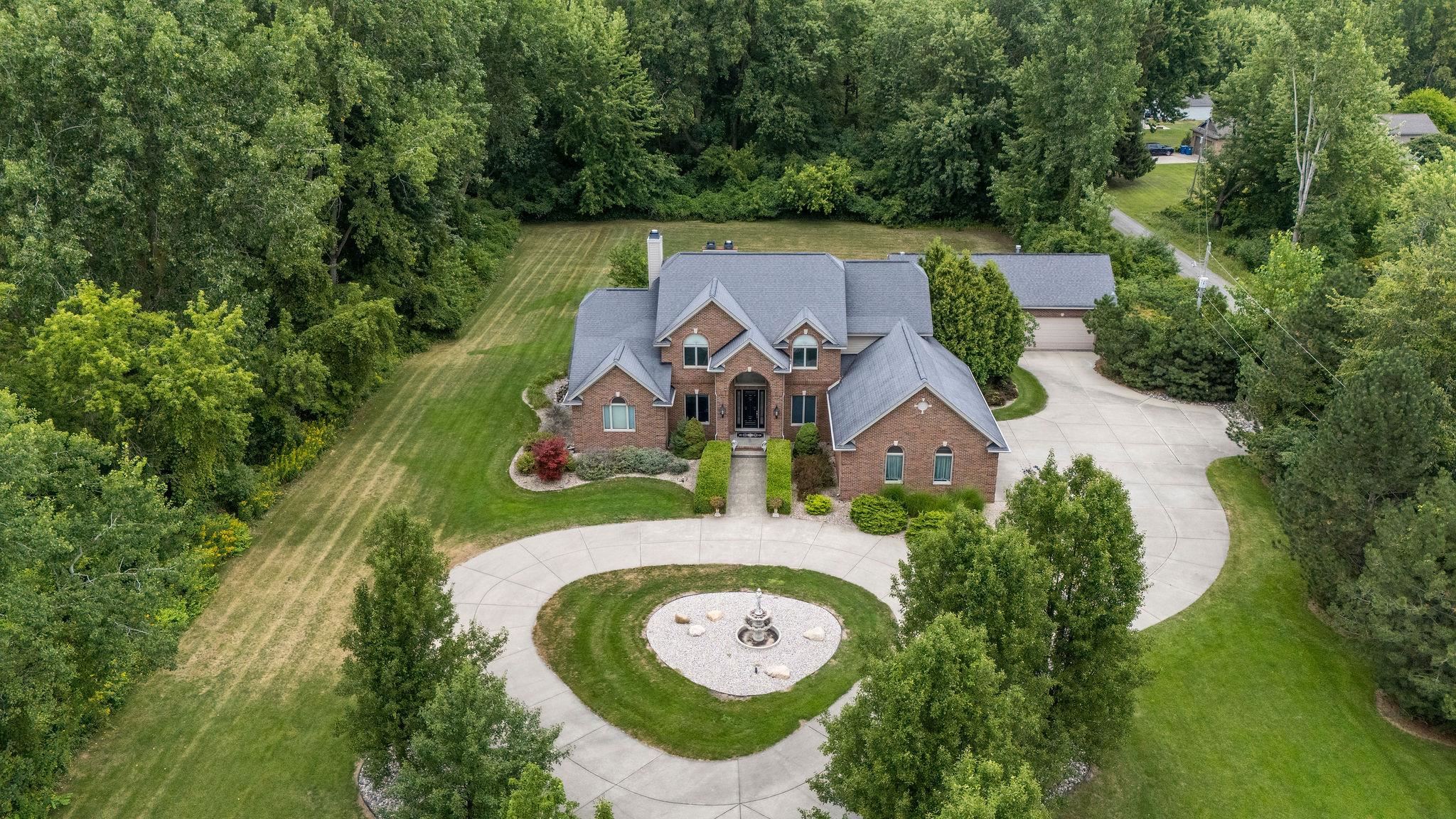 Essexville, Michigan, 48732, United States, 4 Bedrooms Bedrooms, ,6 BathroomsBathrooms,Residential,Active,2035058