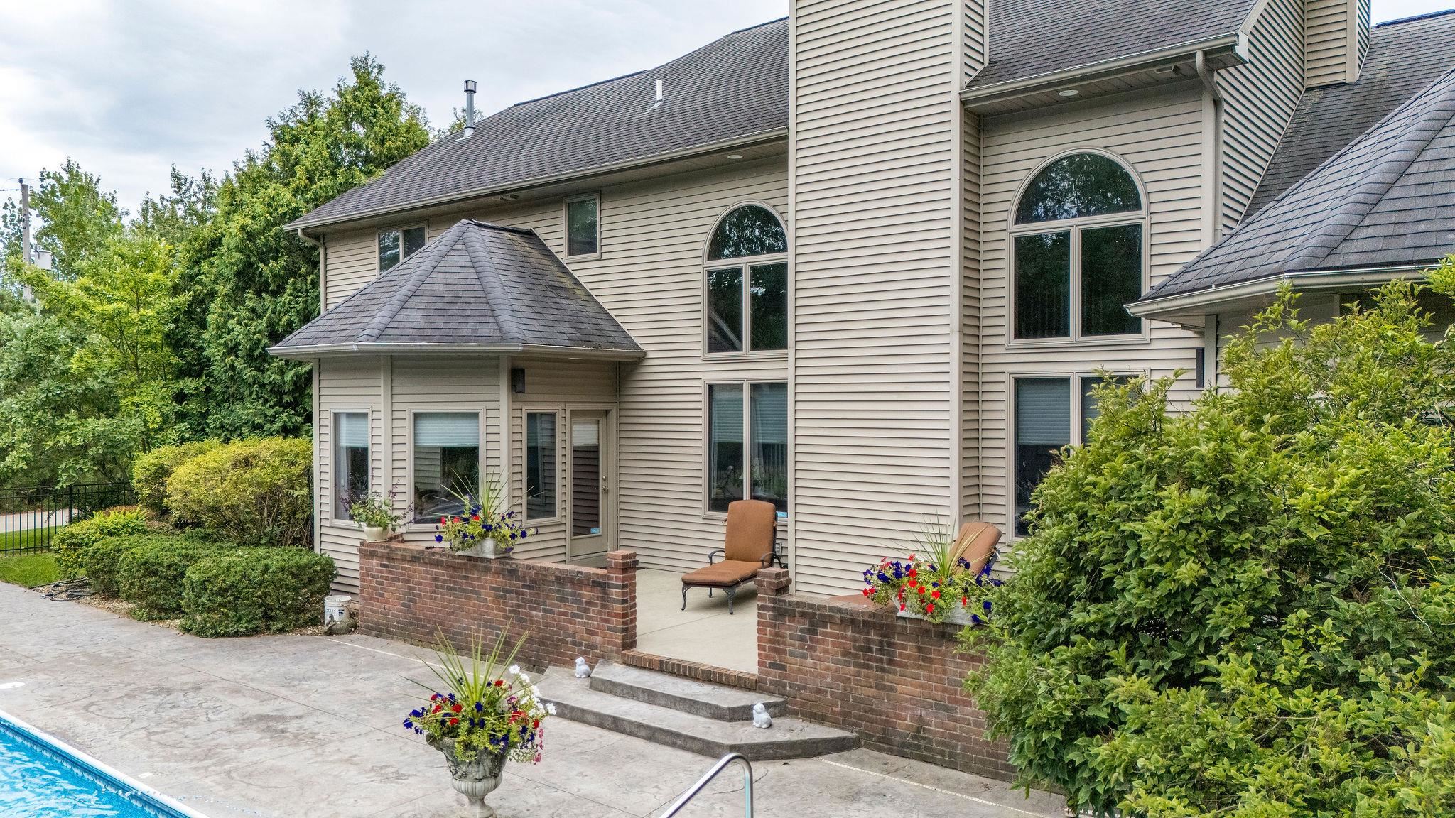 Essexville, Michigan, 48732, United States, 4 Bedrooms Bedrooms, ,6 BathroomsBathrooms,Residential,Active,2035058