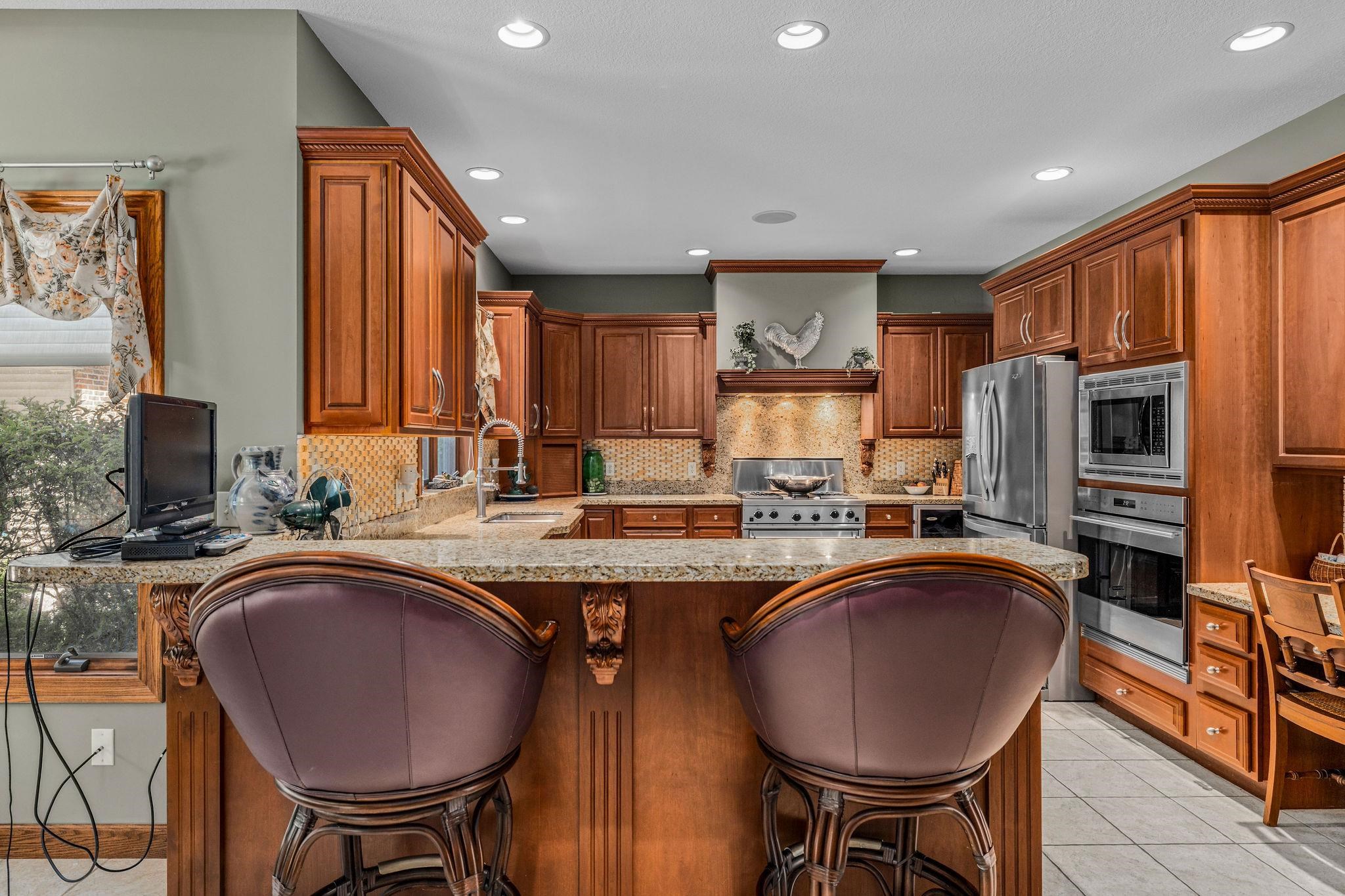 Essexville, Michigan, 48732, United States, 4 Bedrooms Bedrooms, ,6 BathroomsBathrooms,Residential,Active,2035058