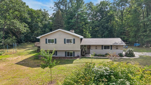 615 W COLE RD, SANFORD, MI 48657 - Image e286ed17b75fc68f71e693ae034d92d4/310002005