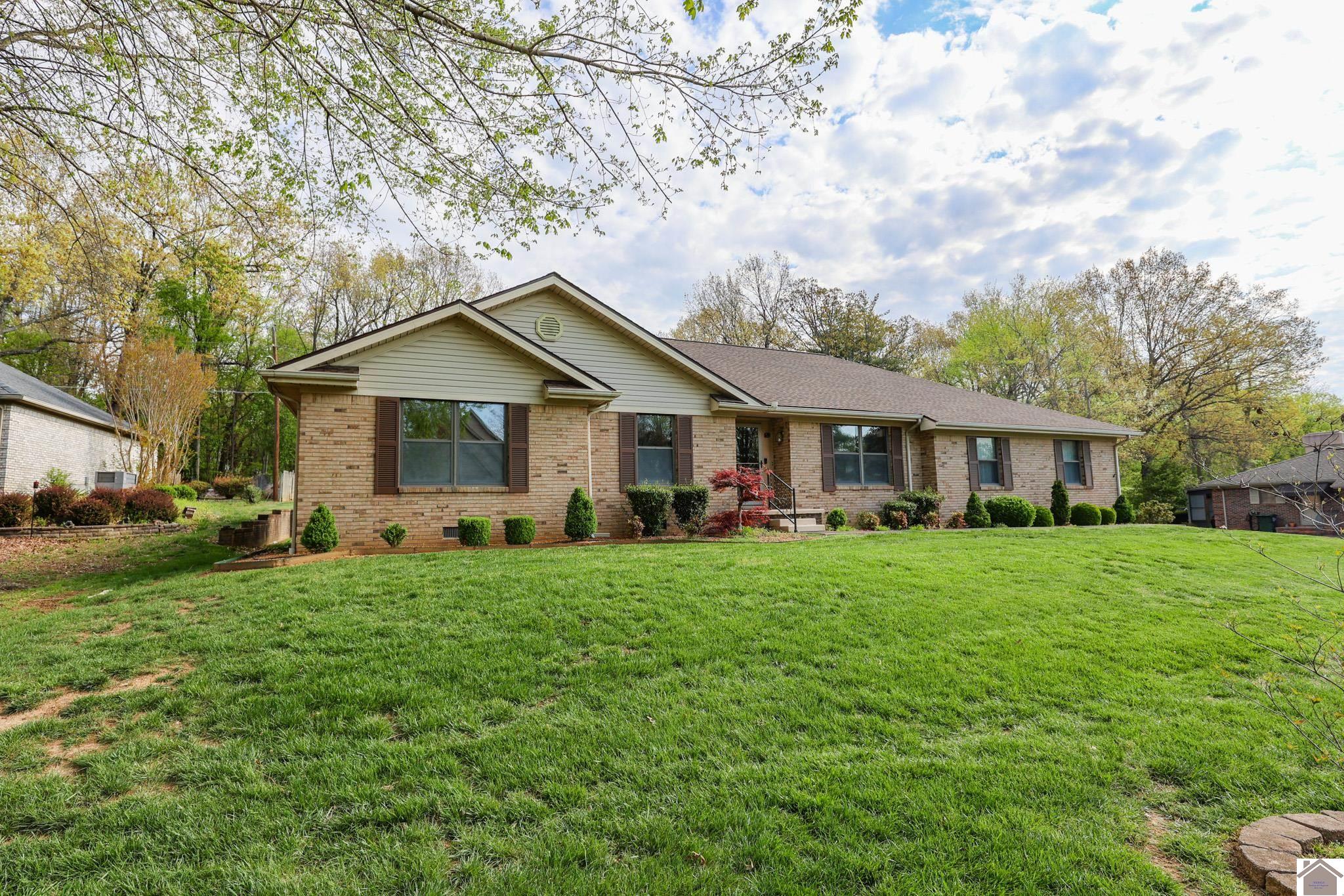 28 Martin Circle