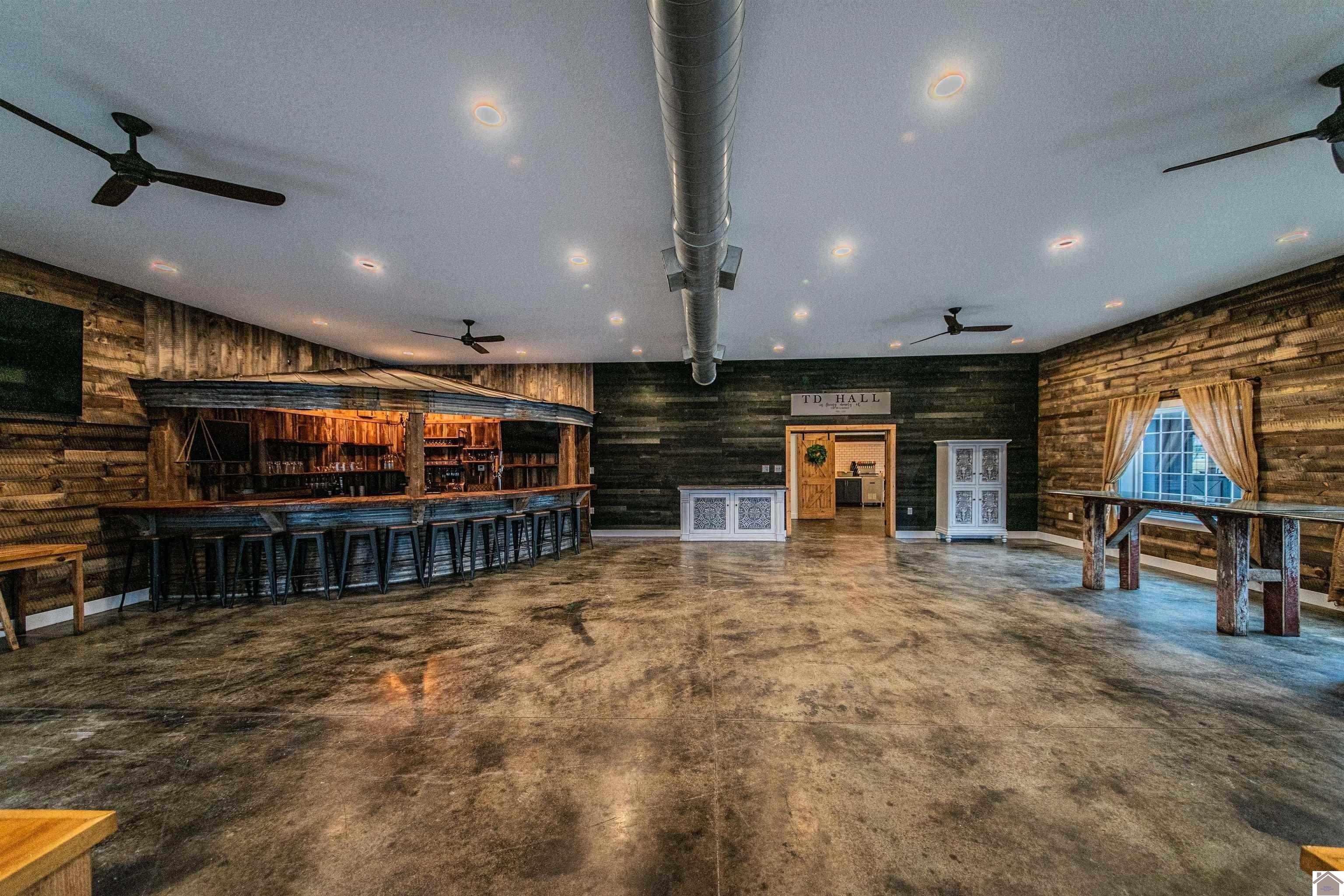 550 W Kentucky Drive
