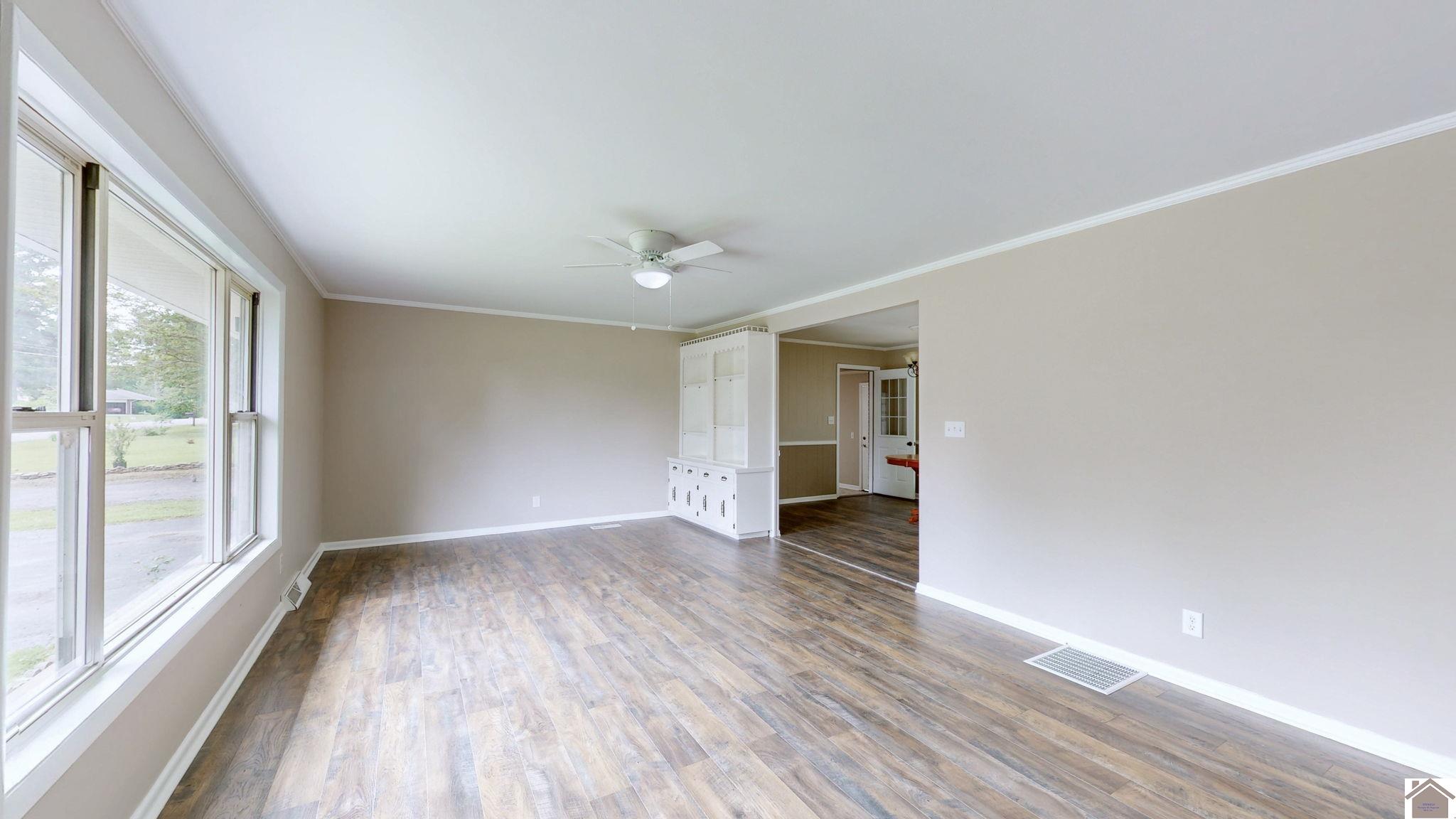 290 Riverside Dr
