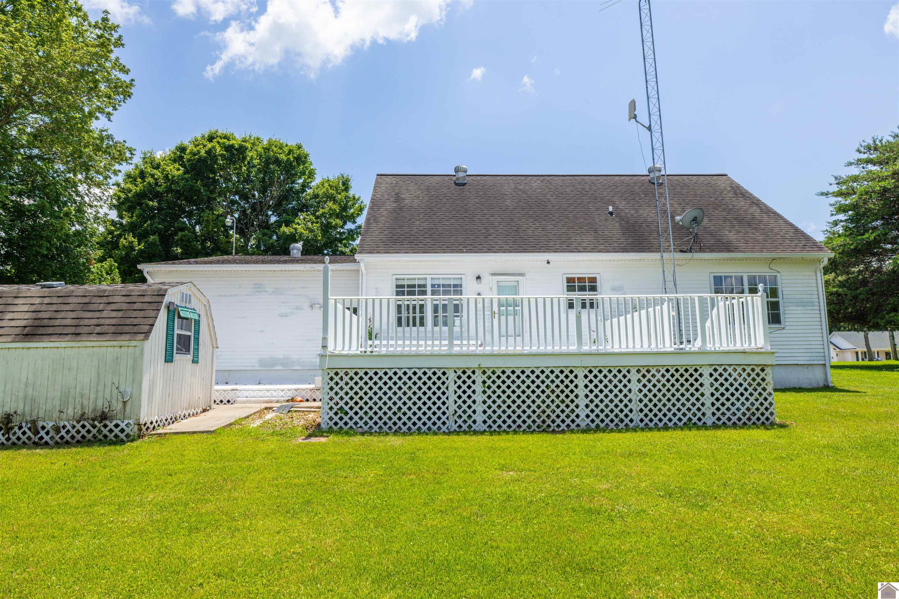 320 Fieldcrest Dr
