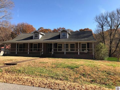 15 Camelot Dr. Calvert City KY 42029