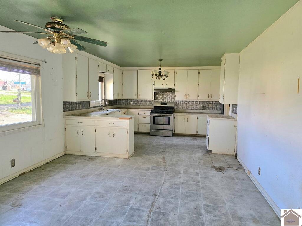 300 4th Street