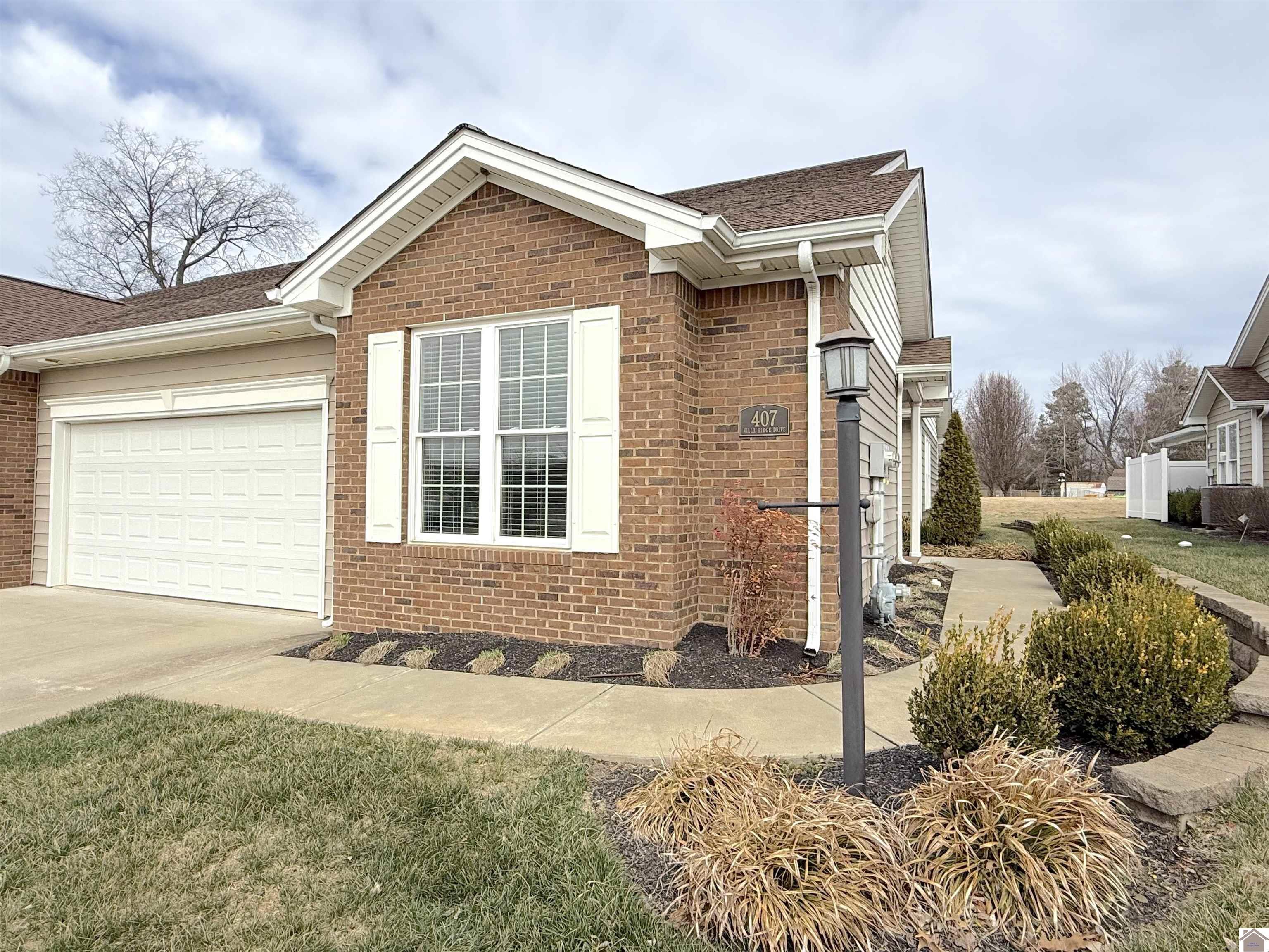 Photo 1 of 42 — 407 Villa Ridge Drive, Paducah, KY 42003