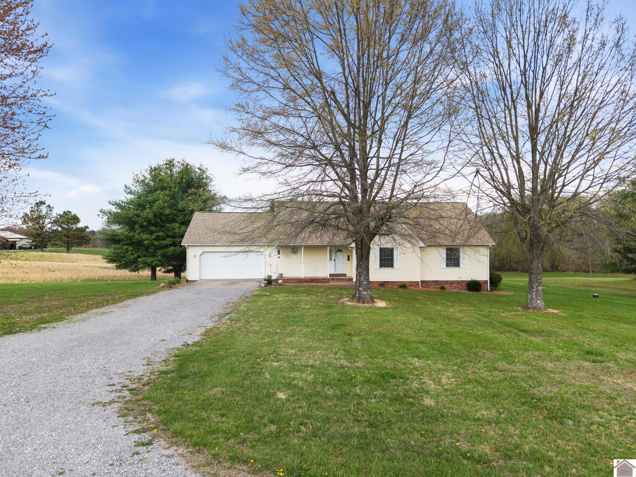 150 Lakeview Dr.