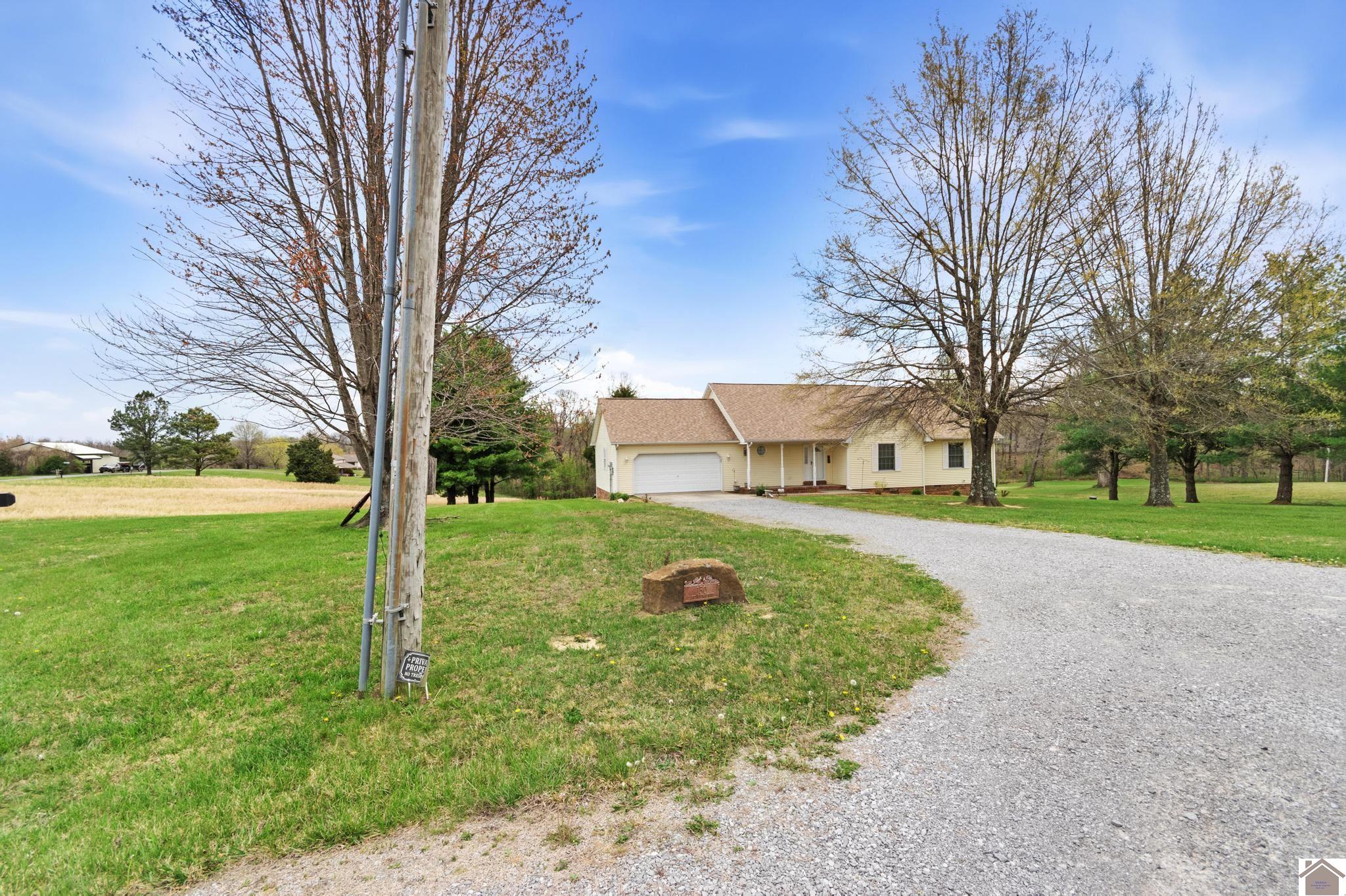 150 Lakeview Dr.