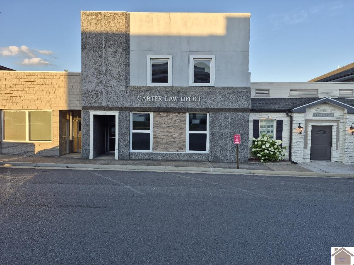 Photo 1 of 20 — 1113 Poplar Street, Benton, KY 42025