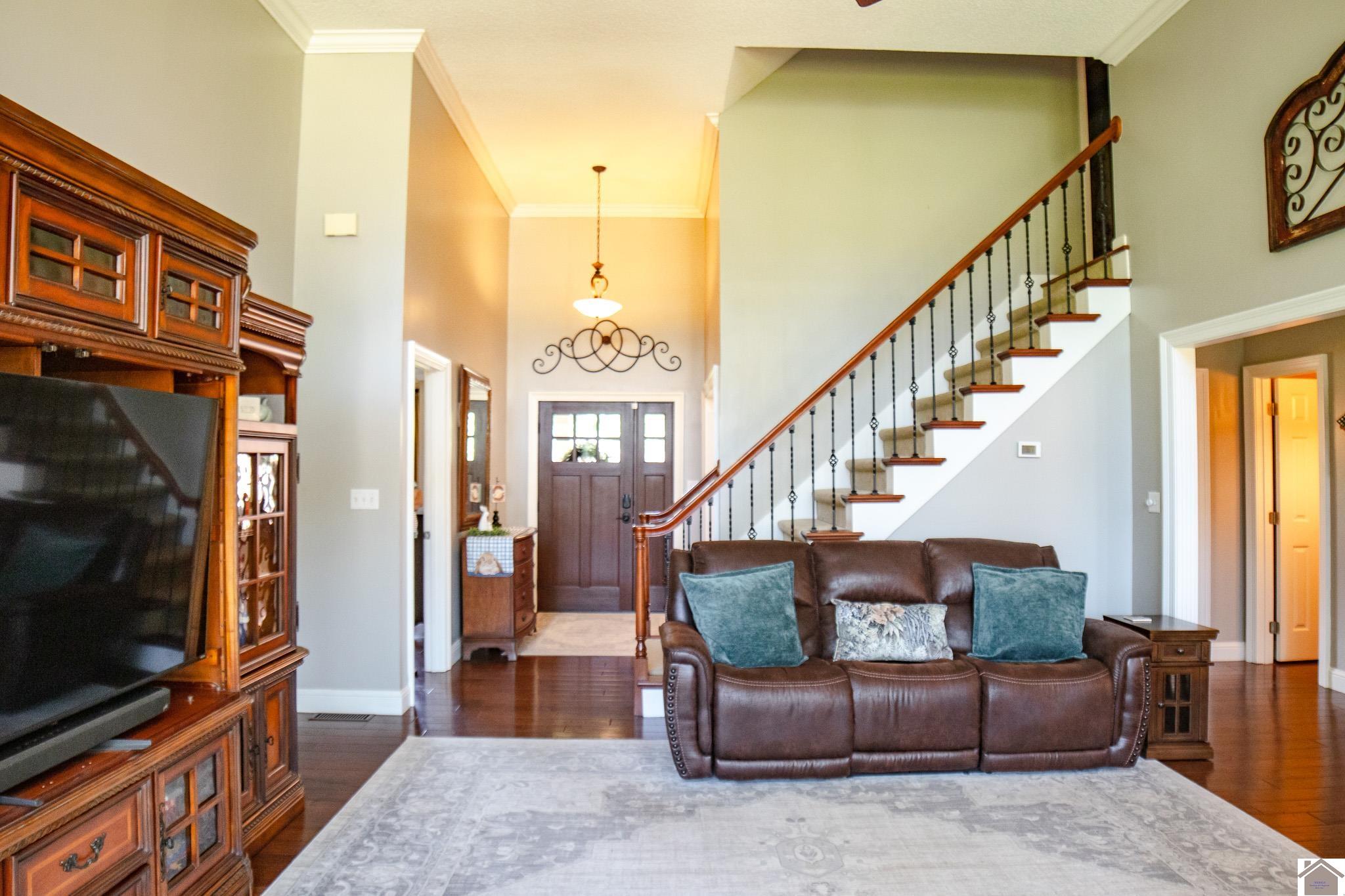 145 Stonecreek Pl