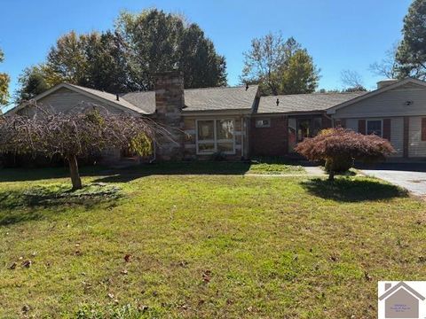 421 Illinois St Paducah KY 42003